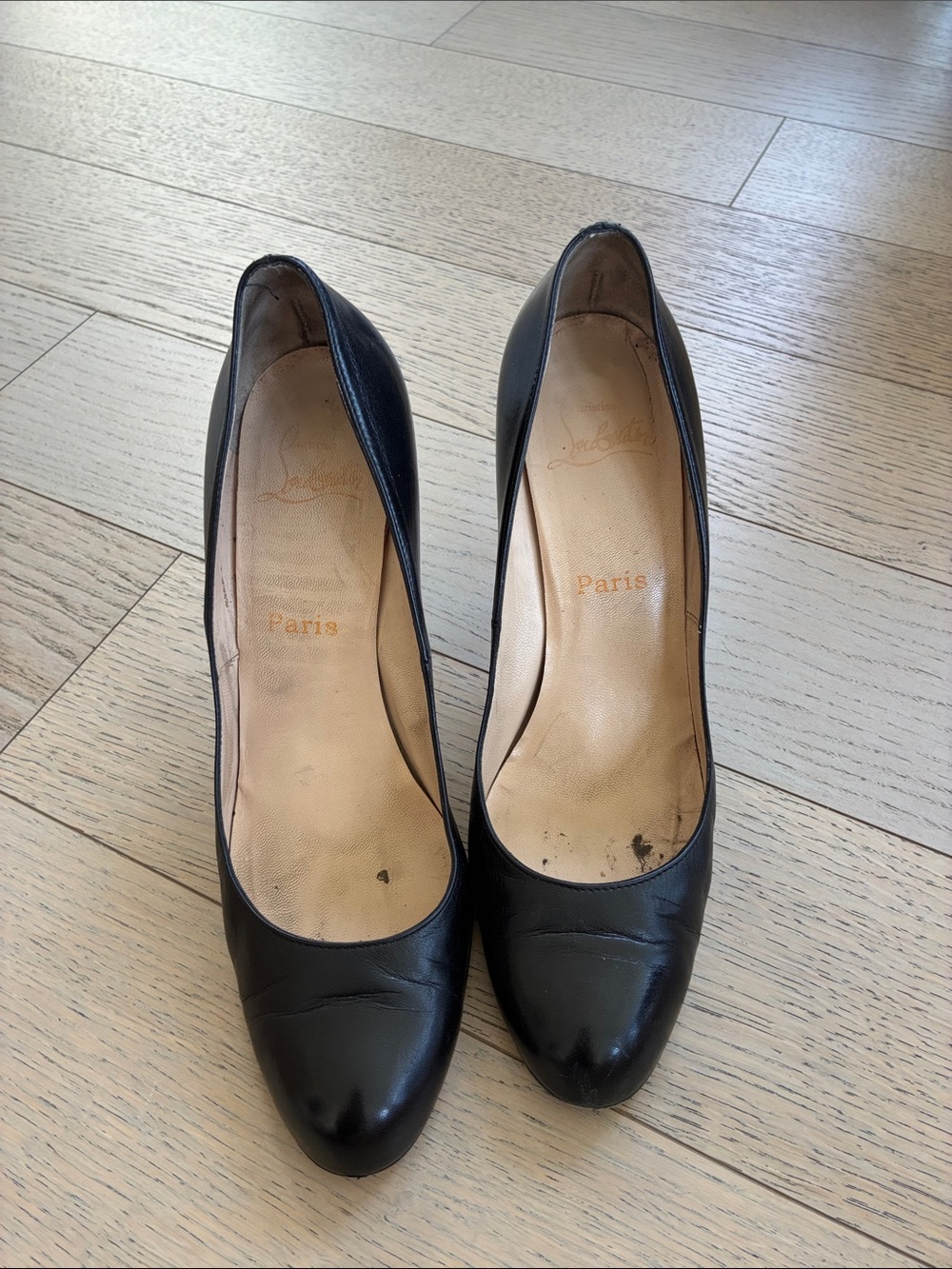 Christian Louboutin Black Leather Round-Toe Stiletto Pumps EU sz40 - Picture 2 of 11
